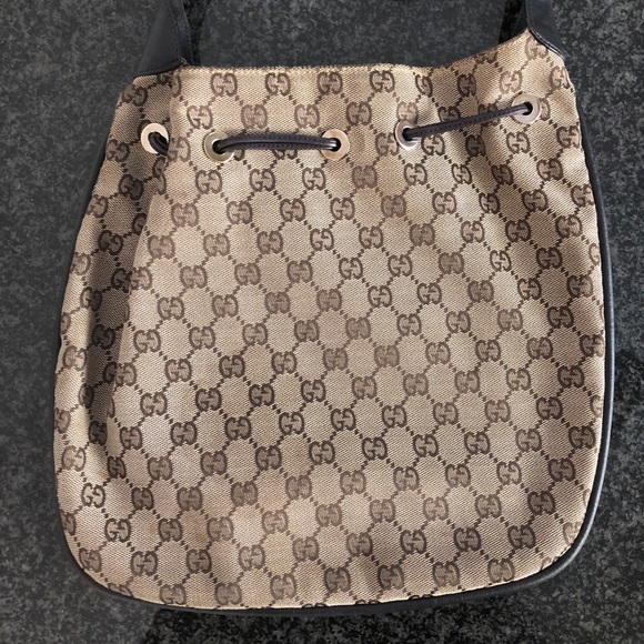 ❌SOLD❌ Gucci Bamboo Handle Tie Shoulder Bag - Picture 3 of 8